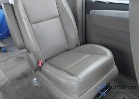 2011 Volkswagen Routan Se z USA, uszkodzony, nr VIN 2V4RW3DG5BR806204